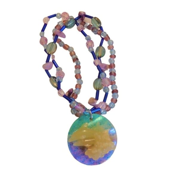 Dolphin Shell Pendant Bracelet 2085 - Picture 1 of 5
